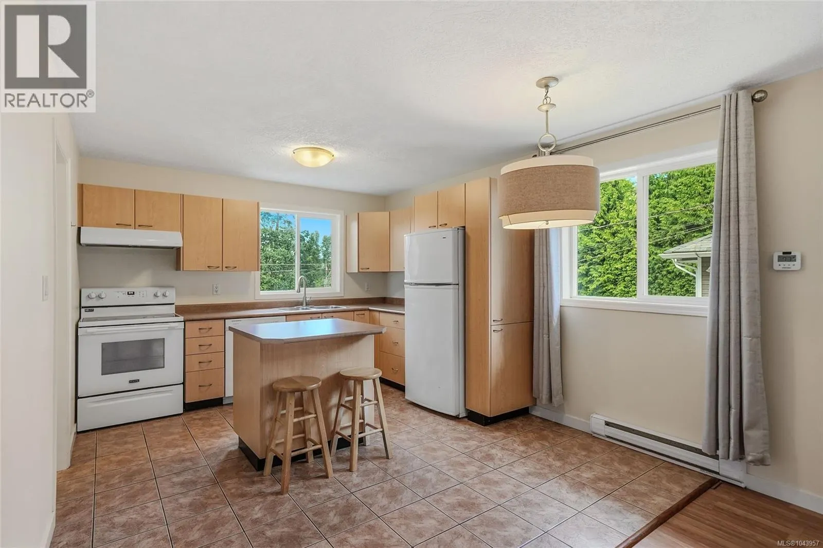 1688 Maple Bay Rd