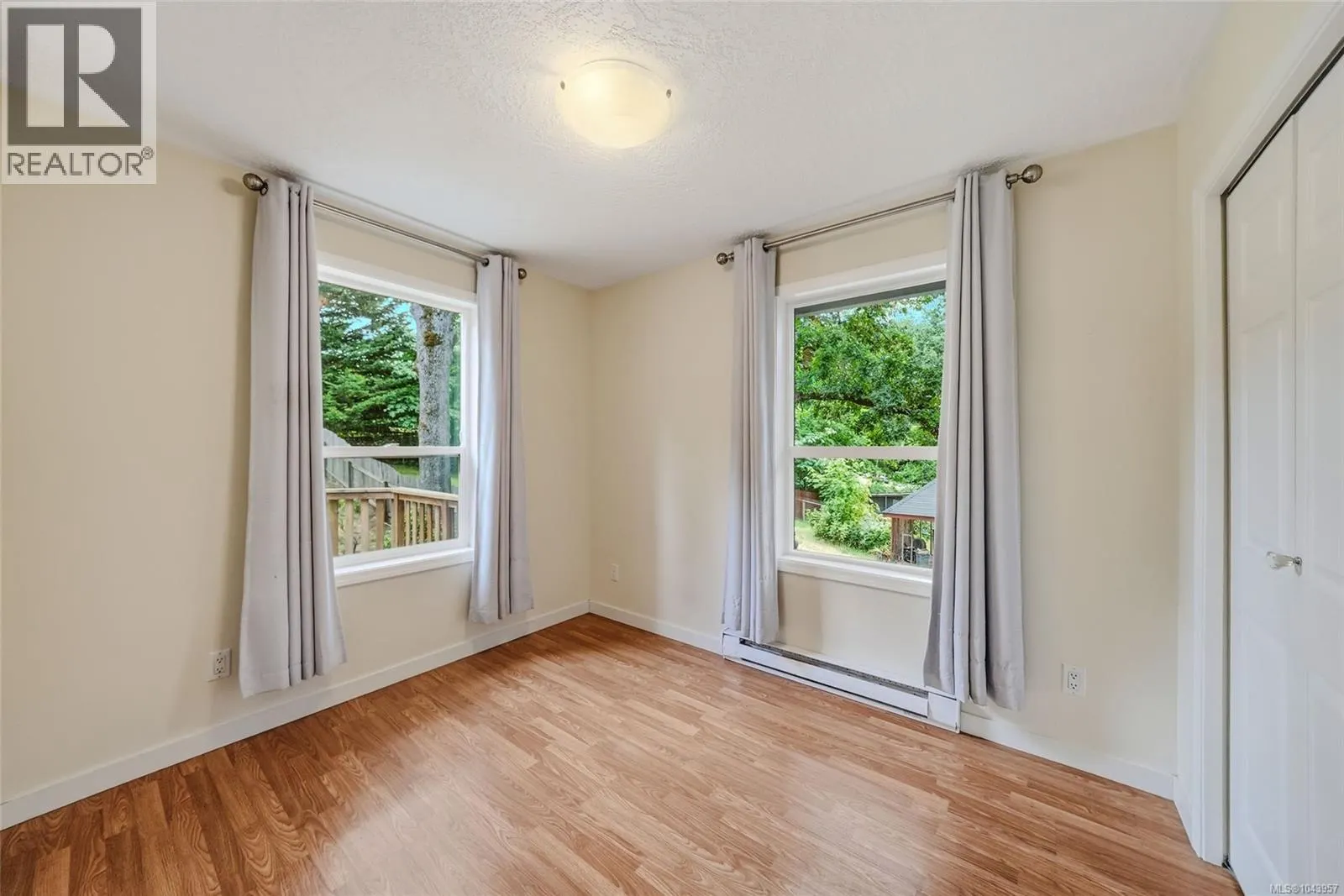 1688 Maple Bay Rd