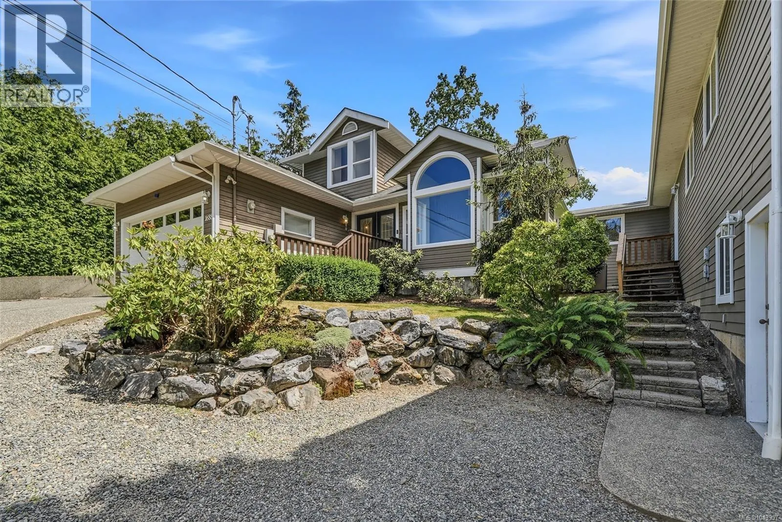 1688 Maple Bay Rd
