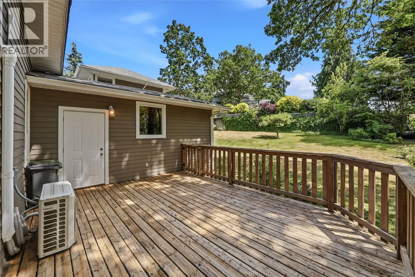 1688 Maple Bay Rd