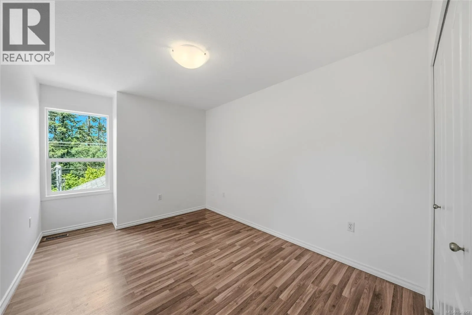 1688 Maple Bay Rd
