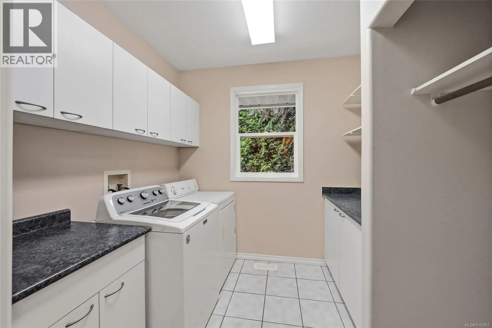 1688 Maple Bay Rd