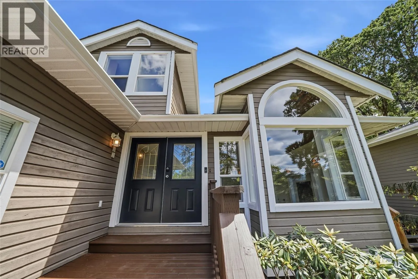 1688 Maple Bay Rd