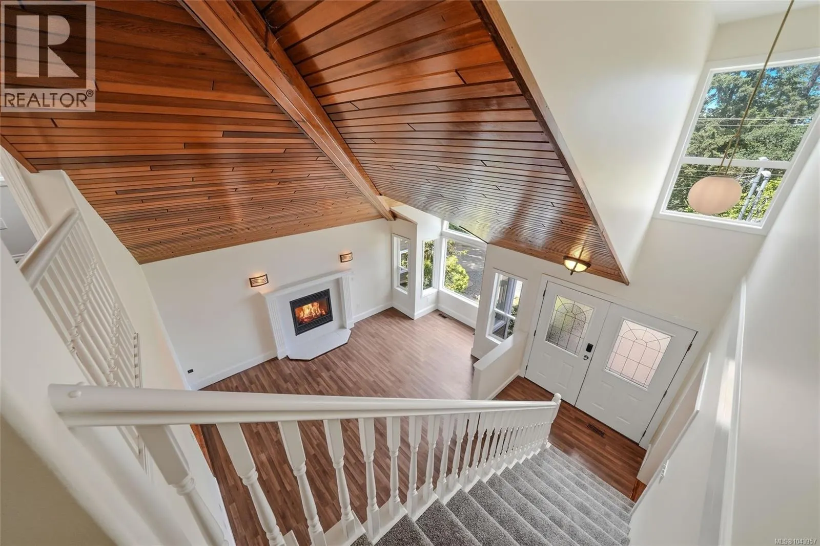 1688 Maple Bay Rd