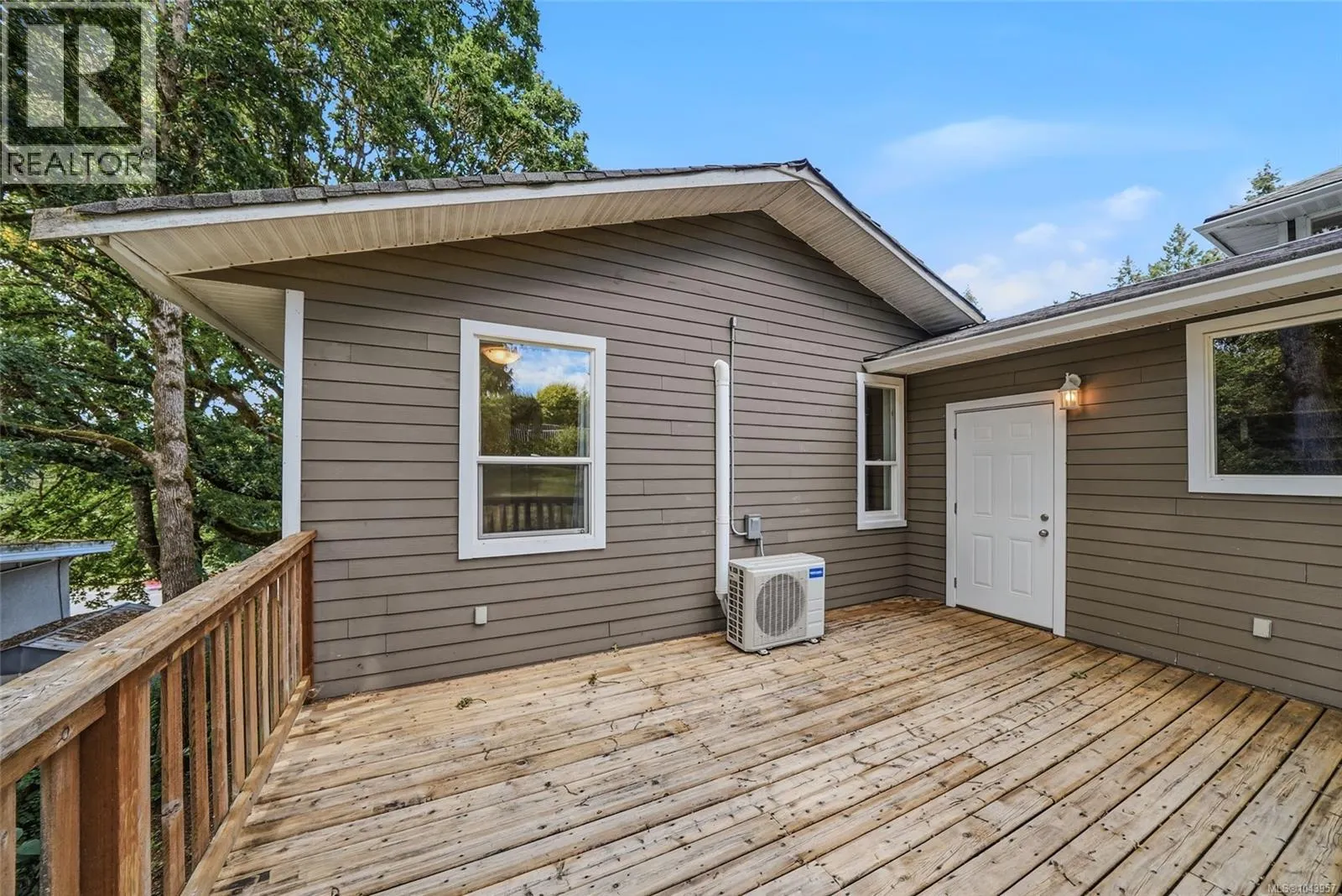 1688 Maple Bay Rd