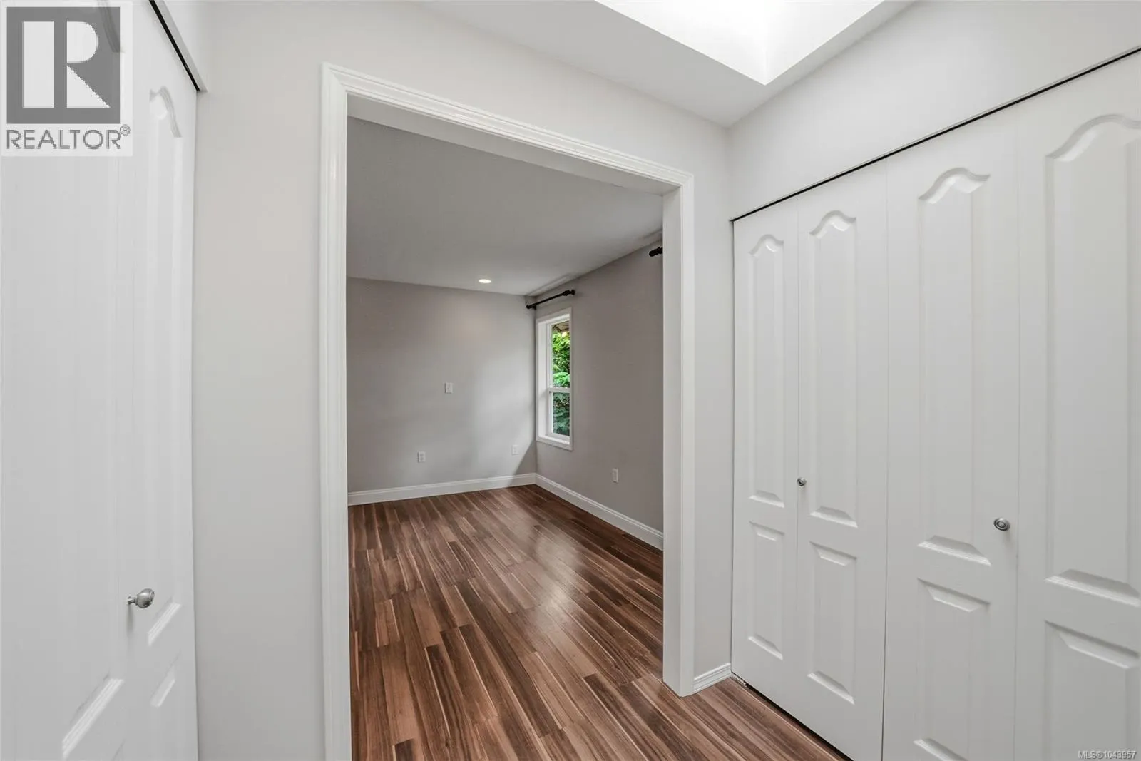 1688 Maple Bay Rd