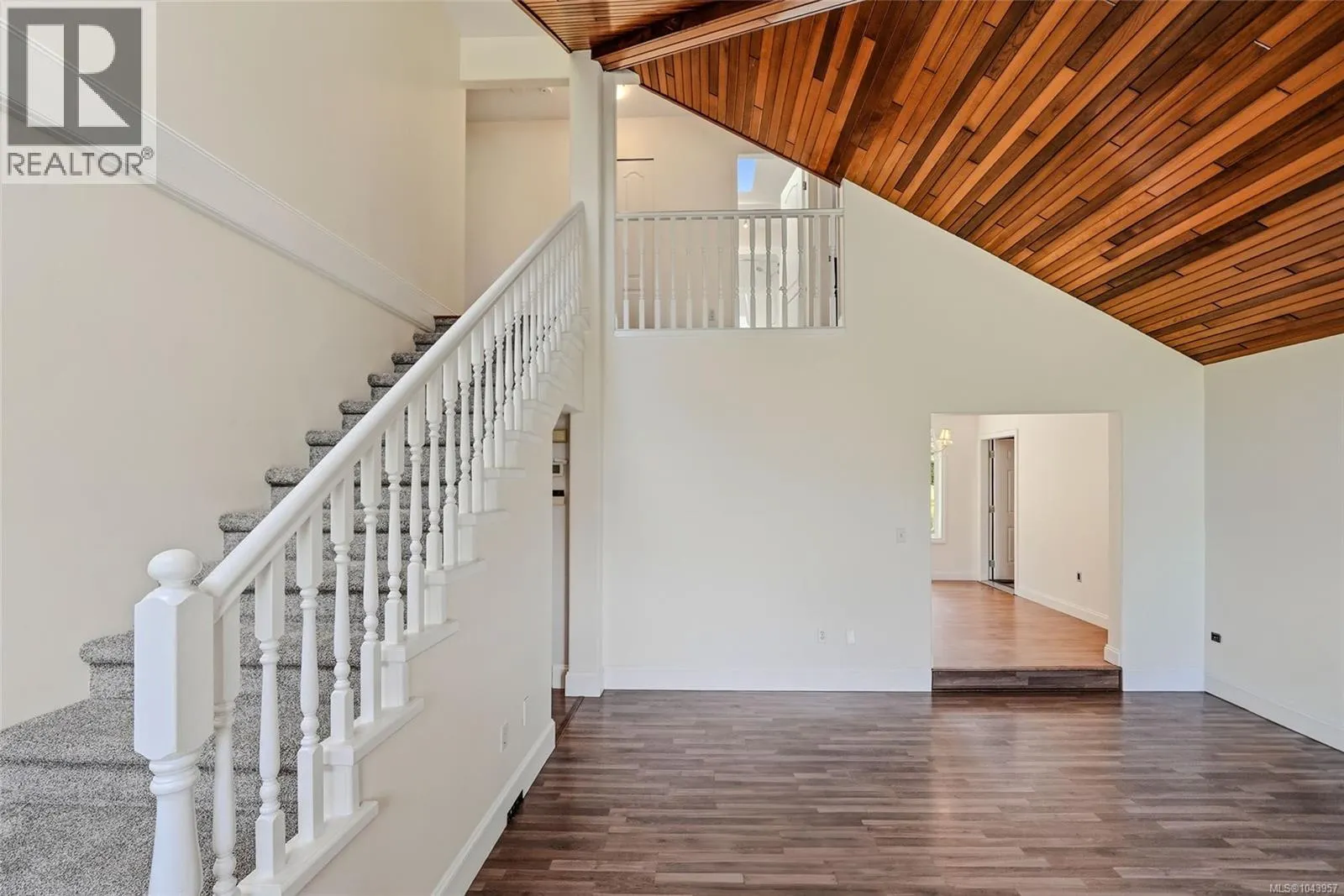 1688 Maple Bay Rd