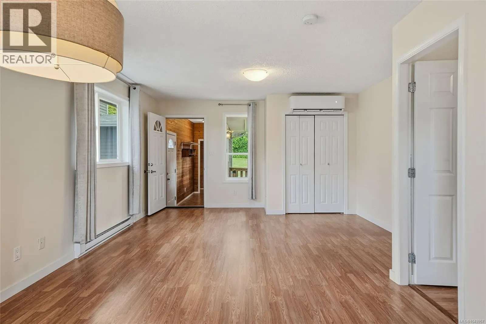 1688 Maple Bay Rd