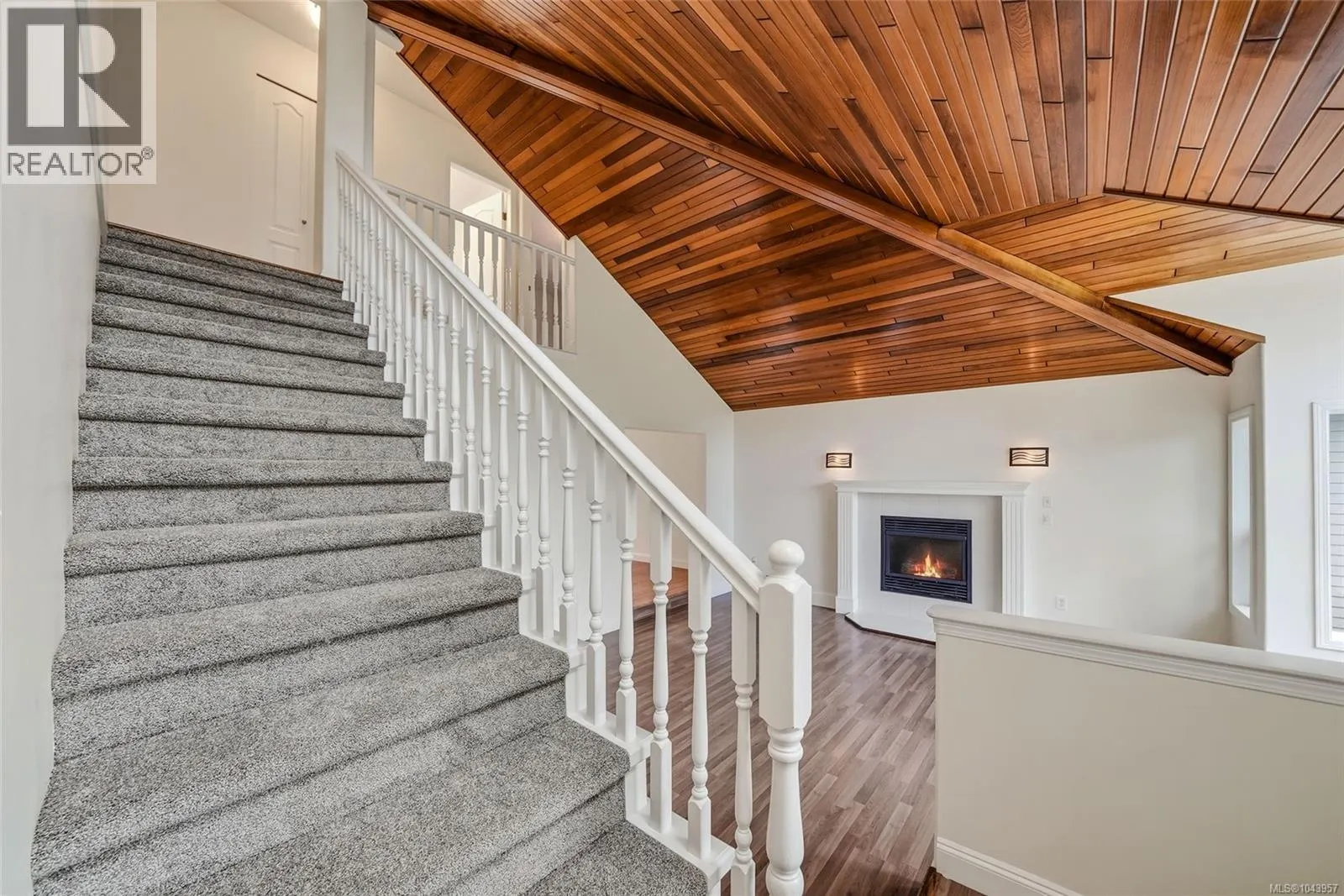 1688 Maple Bay Rd