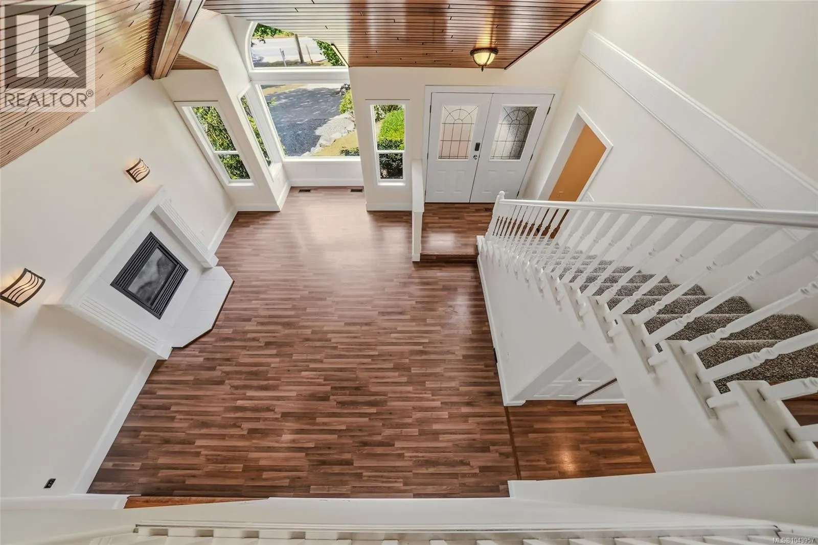 1688 Maple Bay Rd