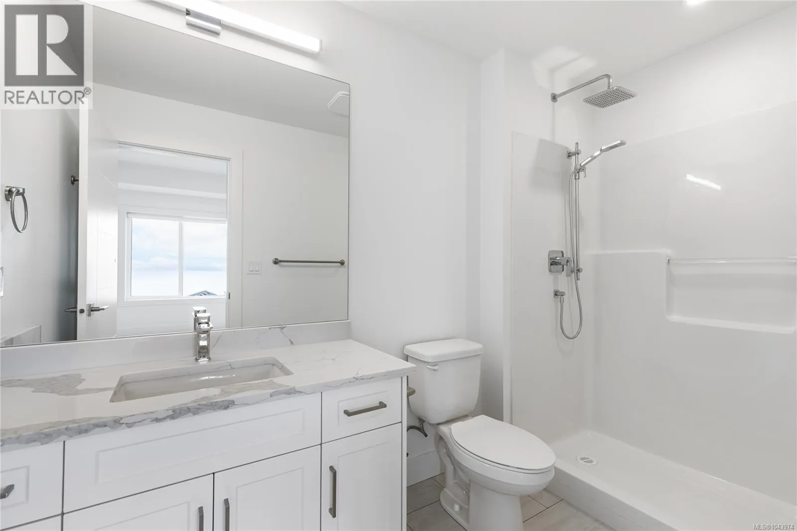 107 151 Royal Pacific Way