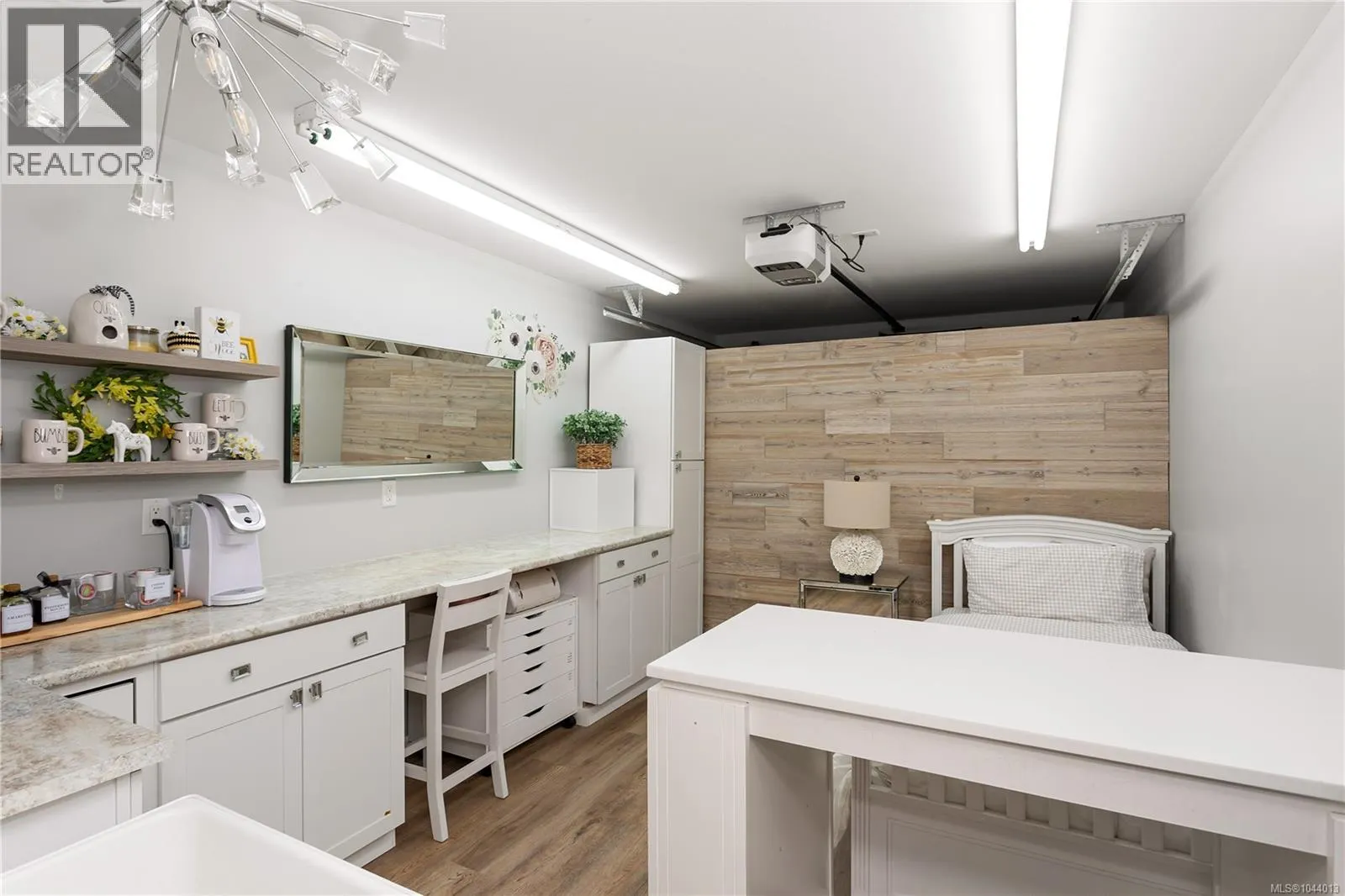 1501 Argyle Ave