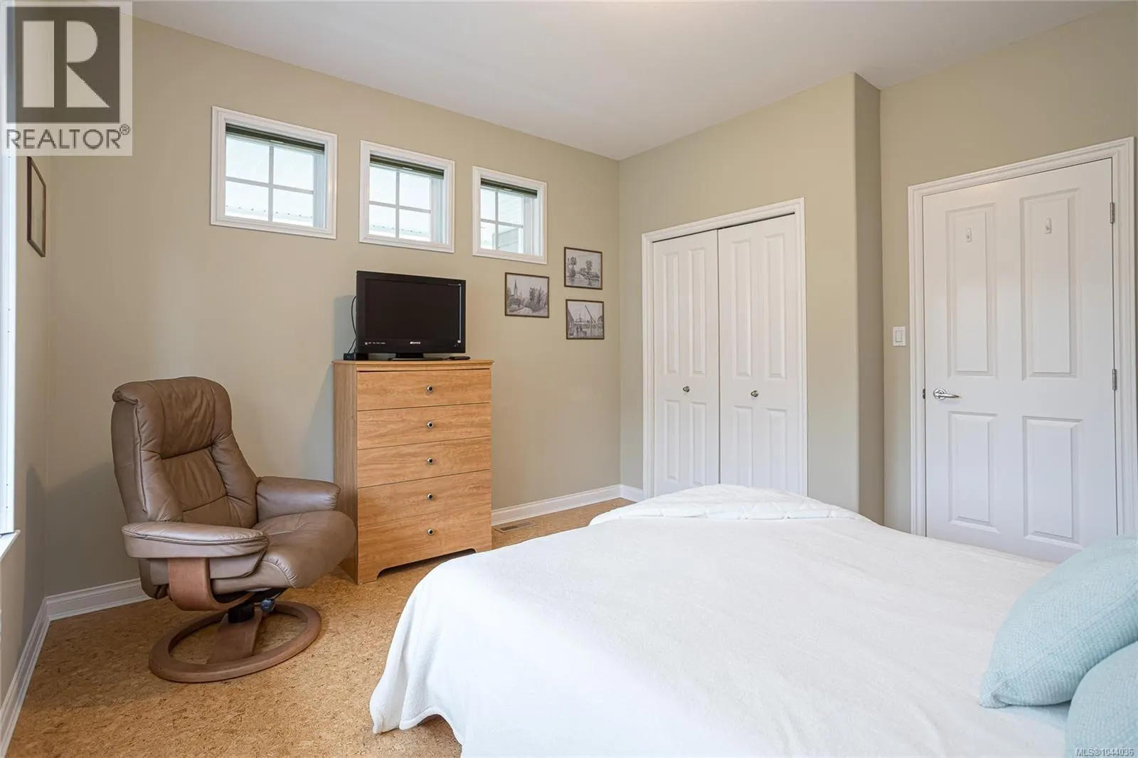 1384 Cape Cod Dr