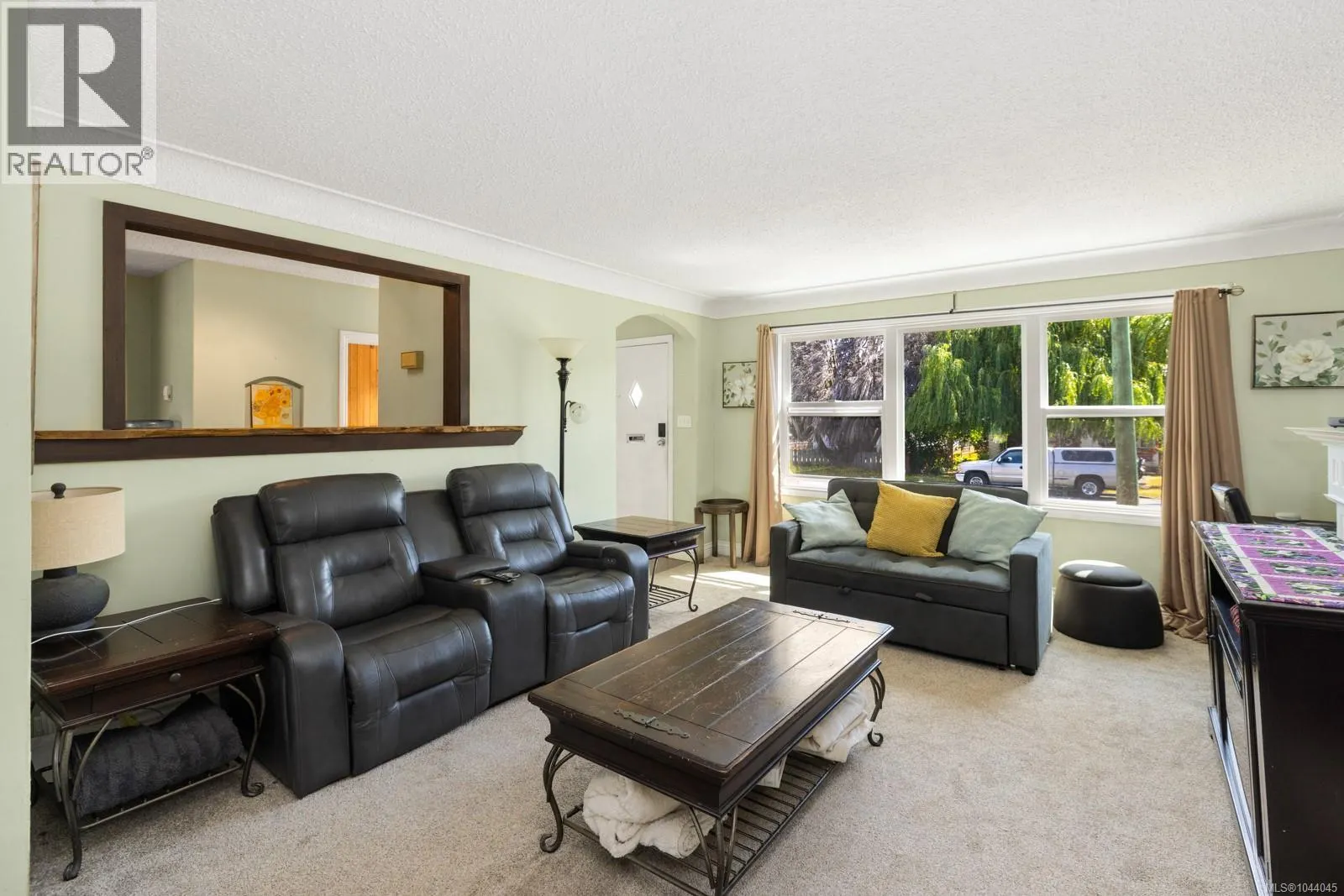 461 Howard Ave