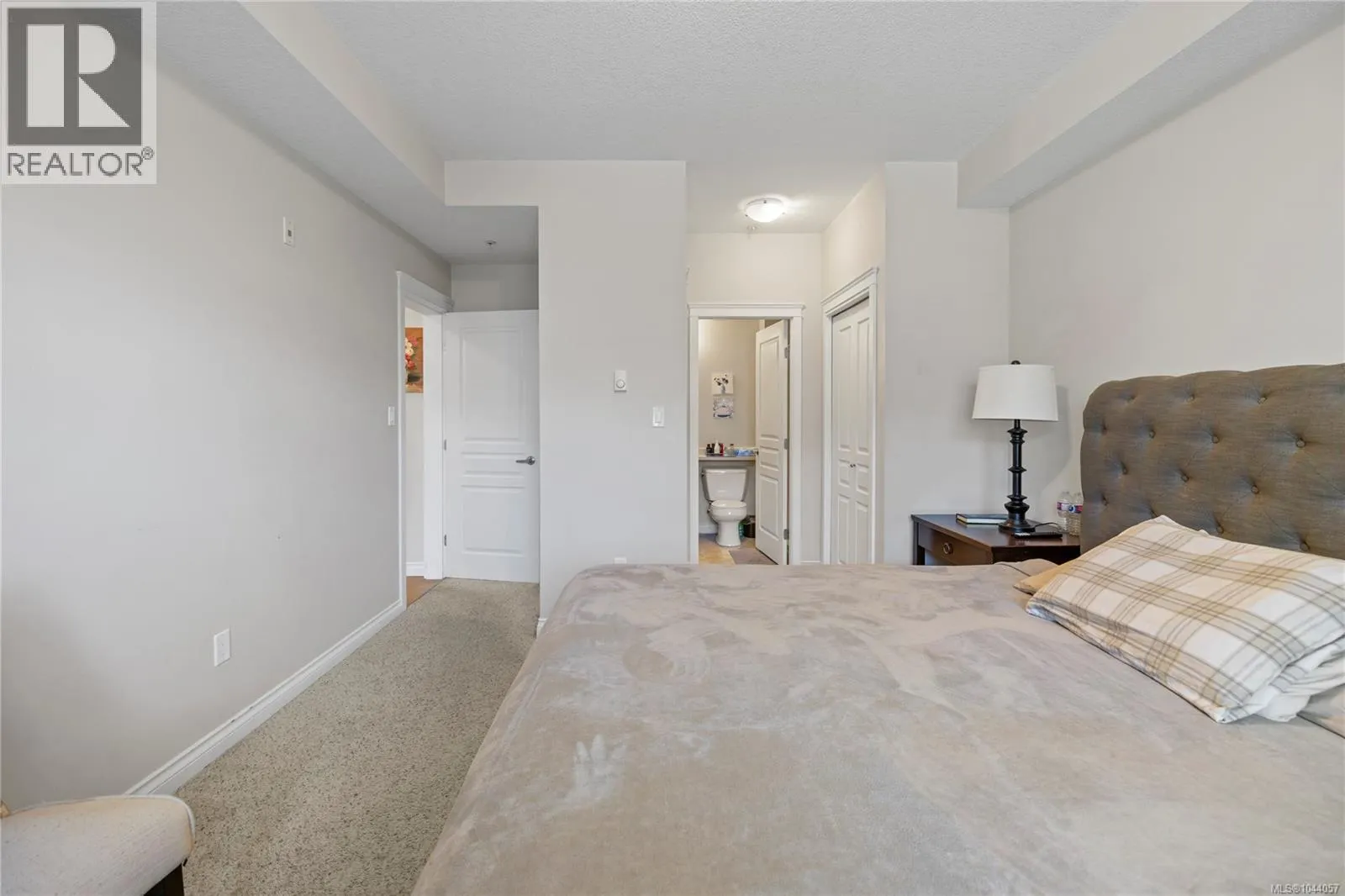204 2117 Meredith Rd