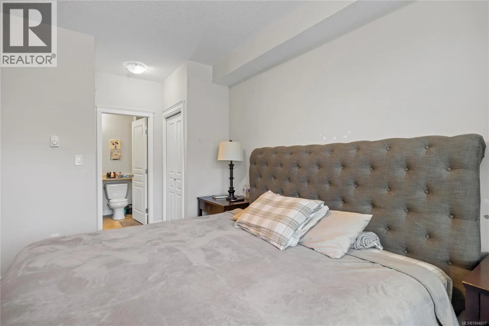 204 2117 Meredith Rd