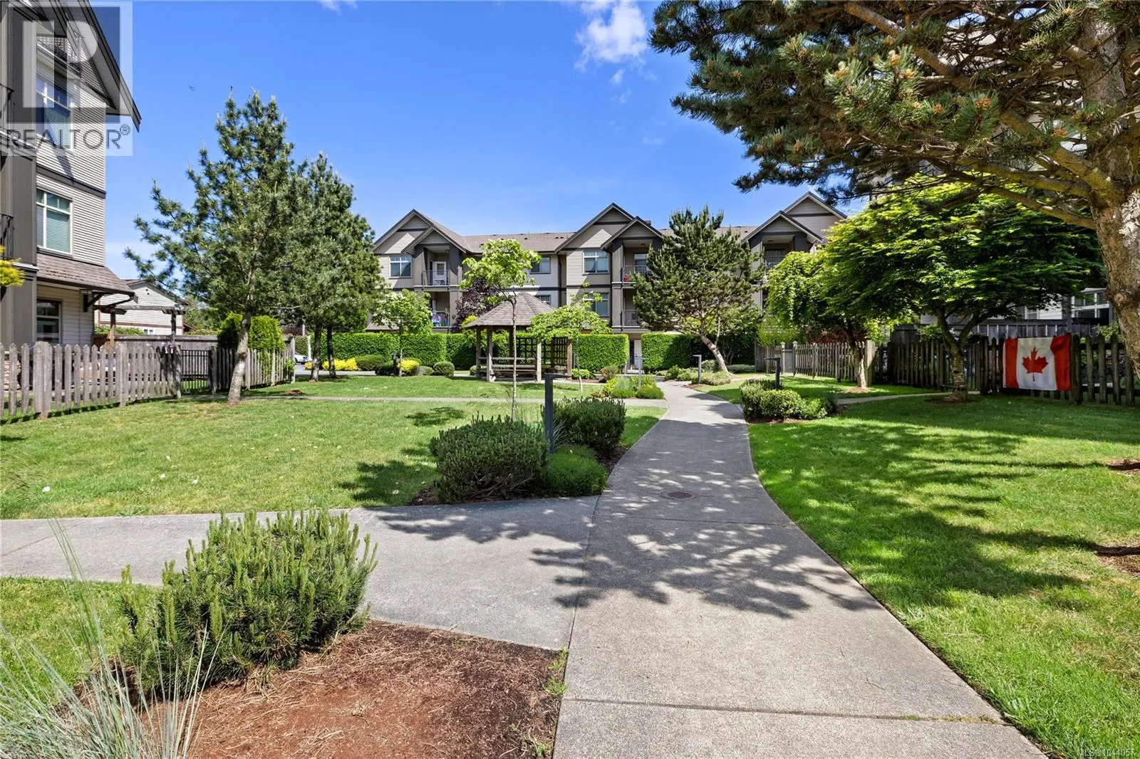 204 2117 Meredith Rd