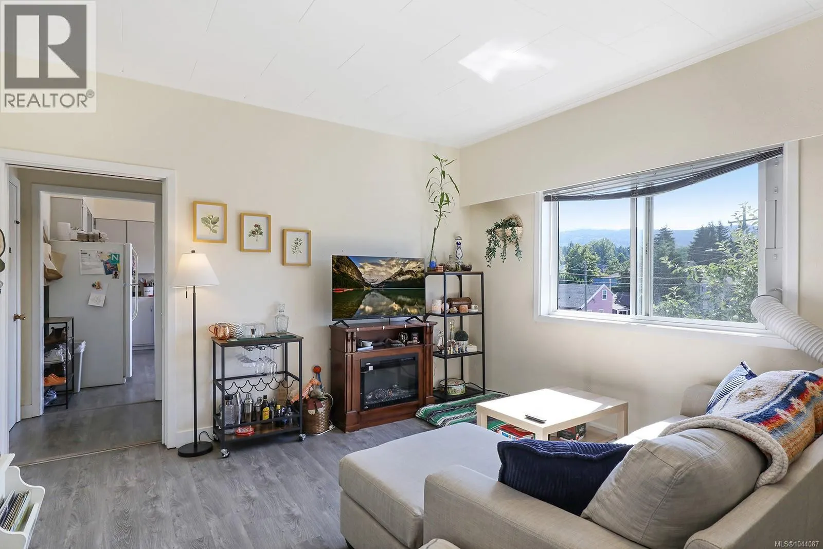 2780 Dunsmuir Ave