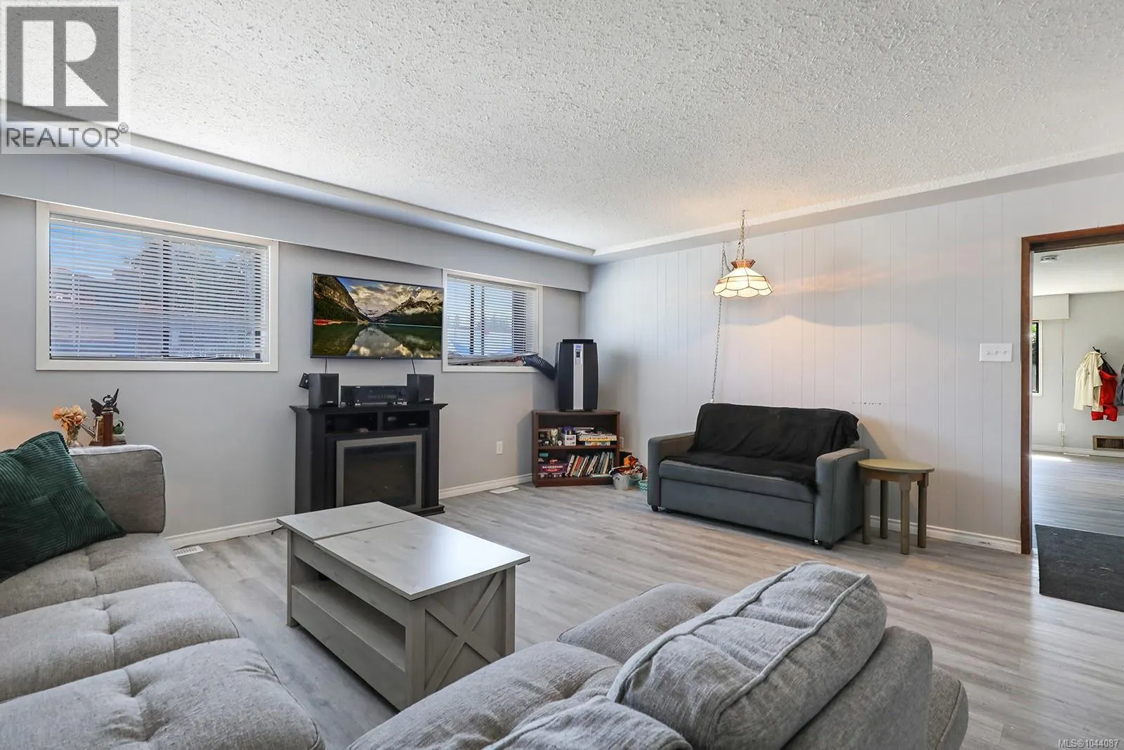 2780 Dunsmuir Ave