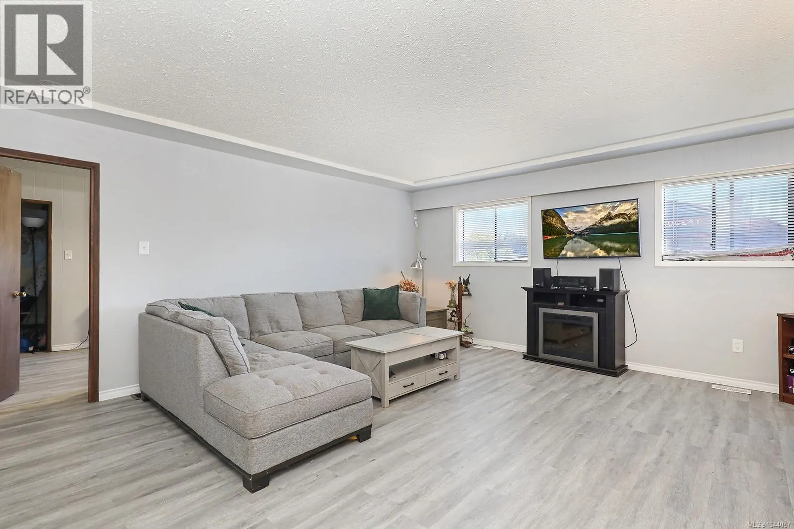 2780 Dunsmuir Ave