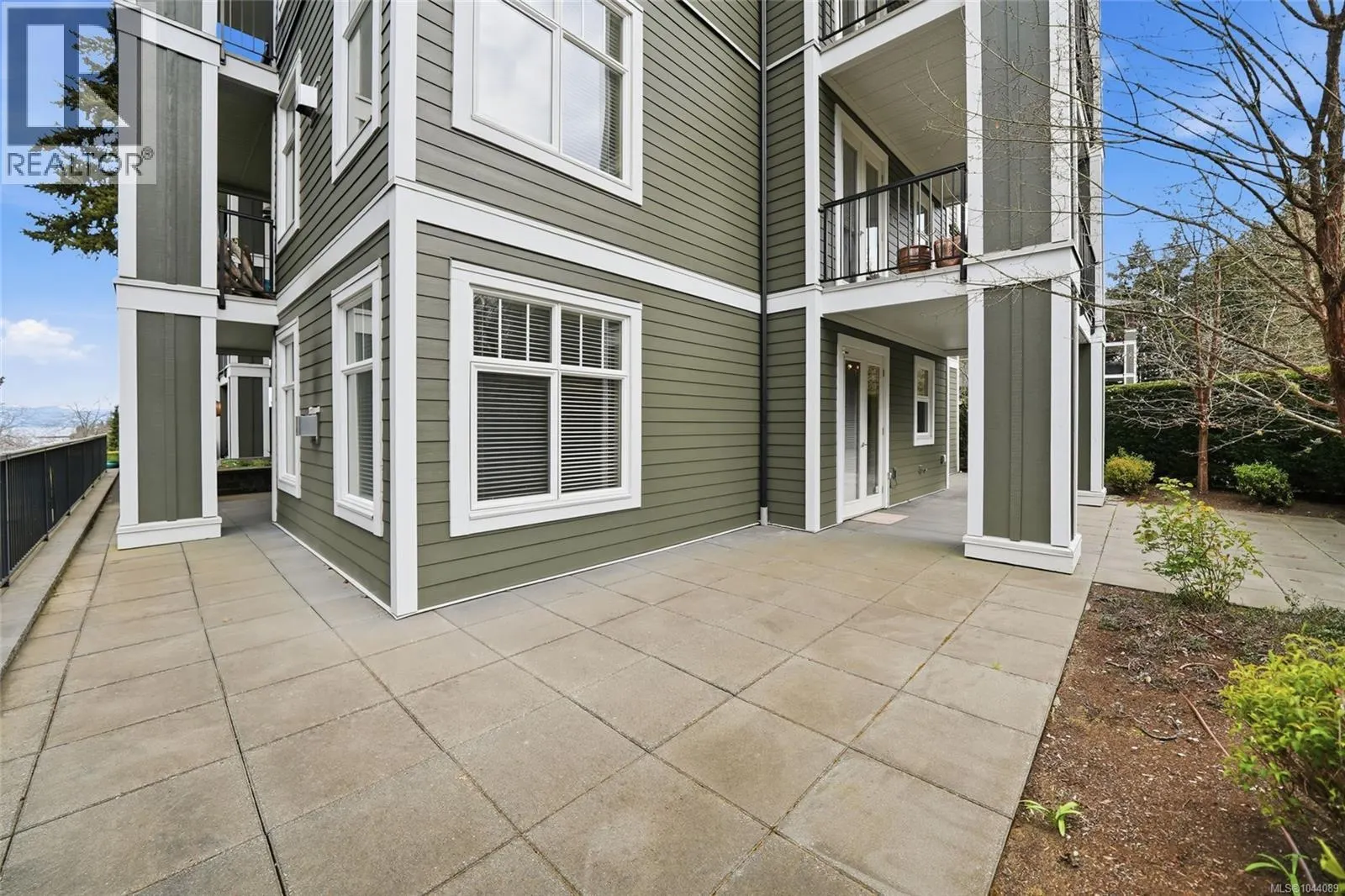 101 1325 Cape Cod Dr