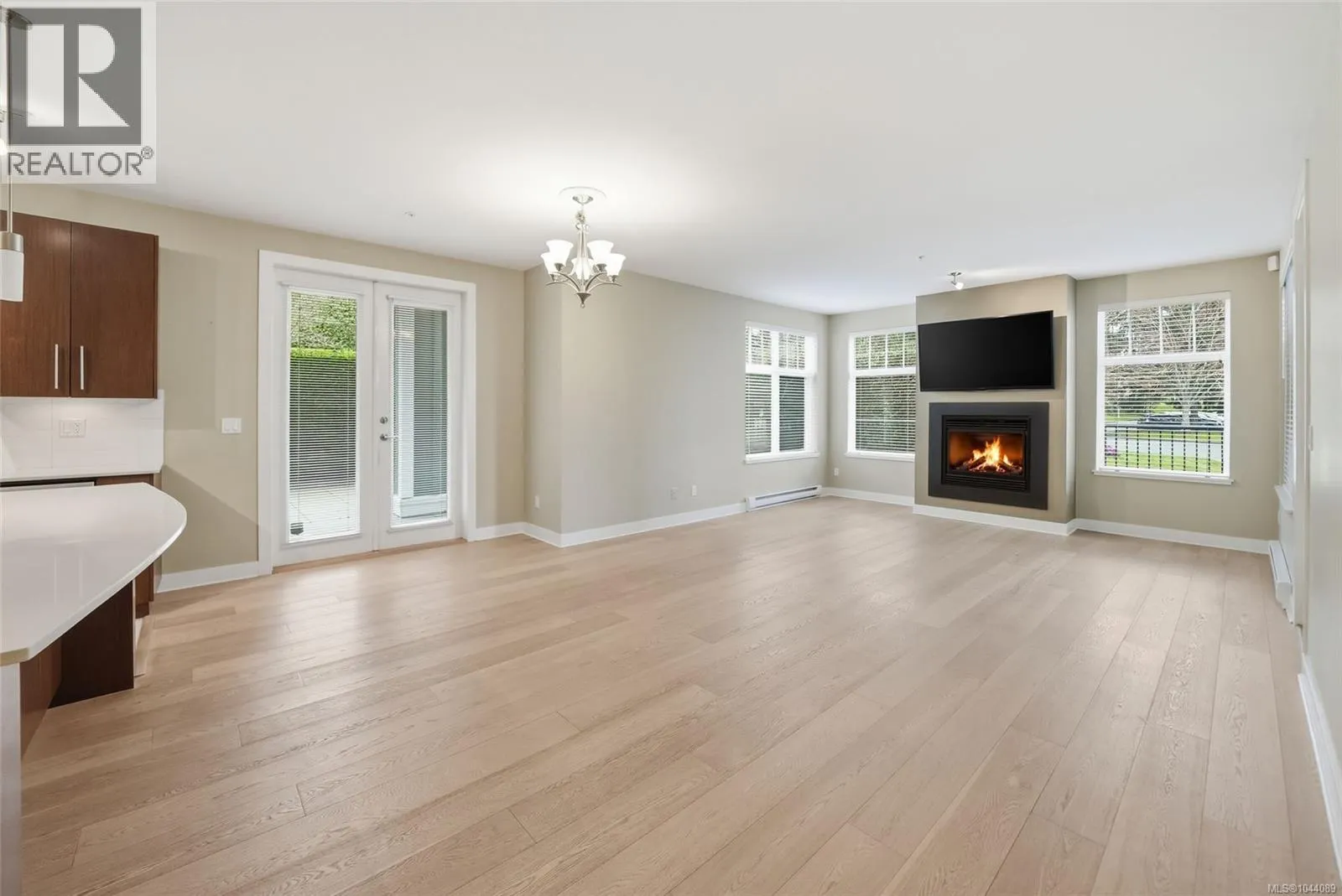 101 1325 Cape Cod Dr