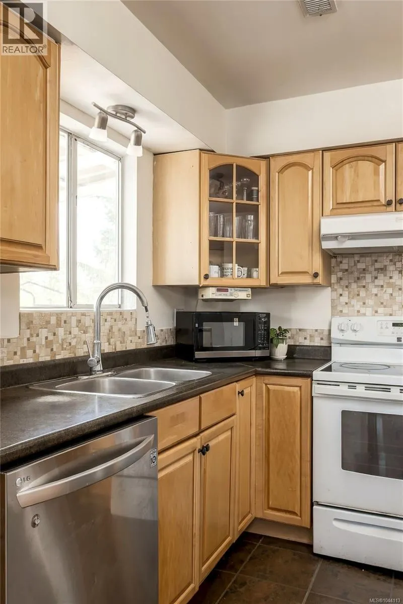 7031 West Saanich Rd