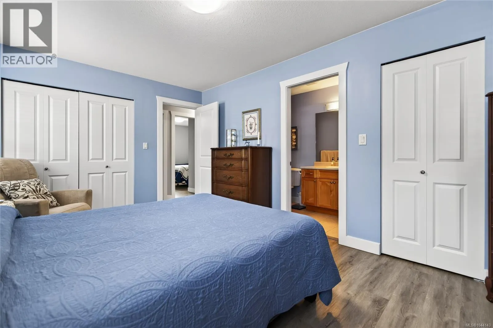 5 Strathcona Crt
