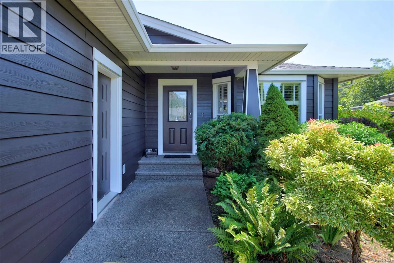 5 Strathcona Crt