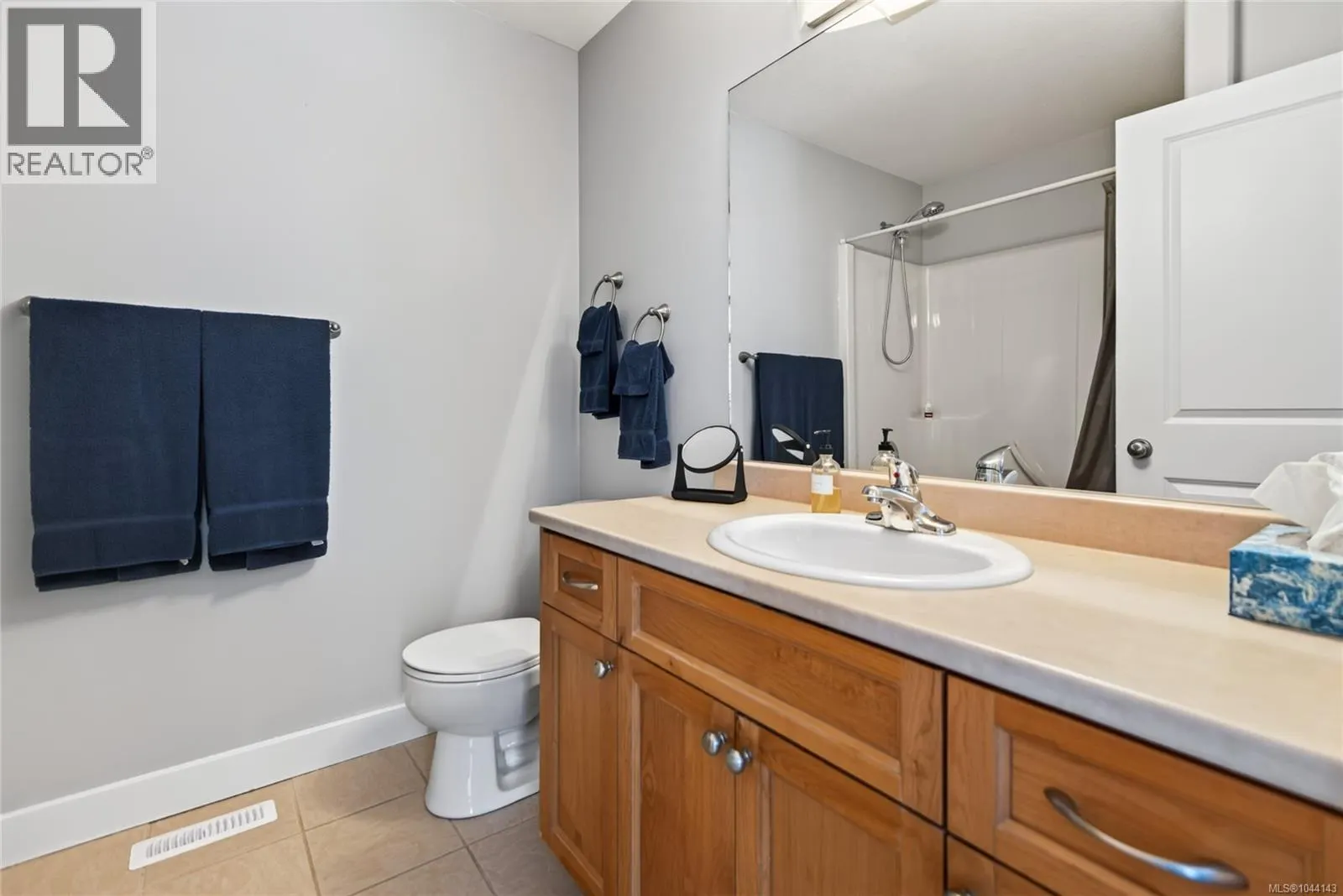 5 Strathcona Crt