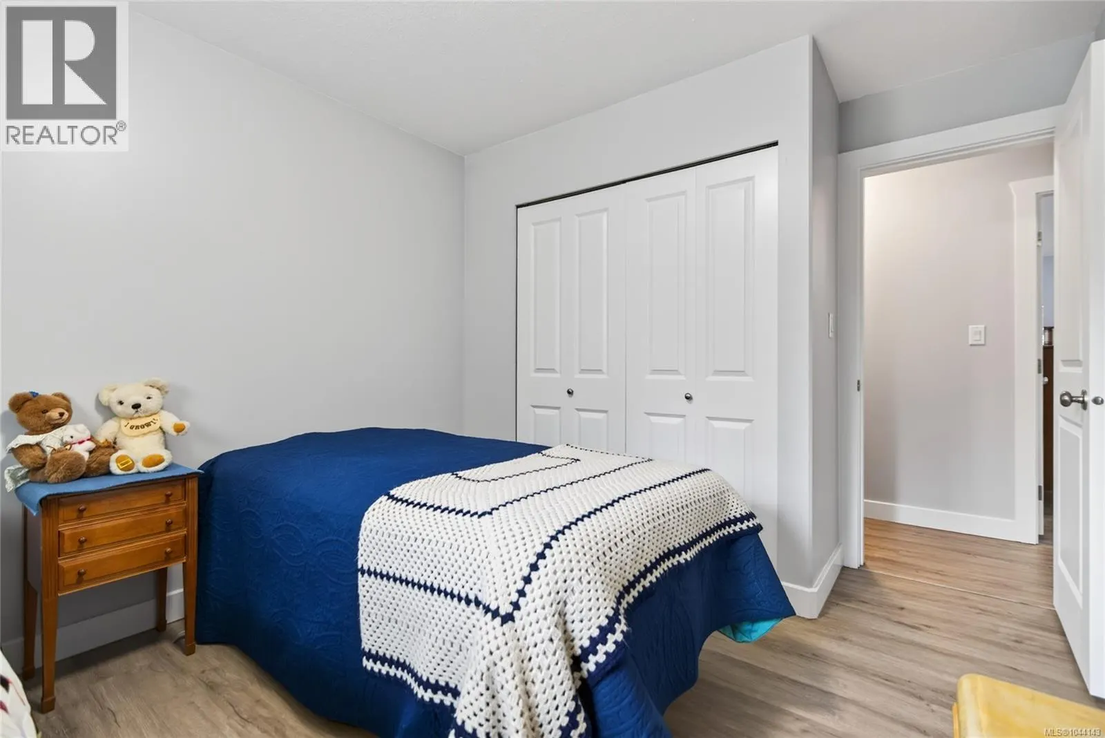 5 Strathcona Crt