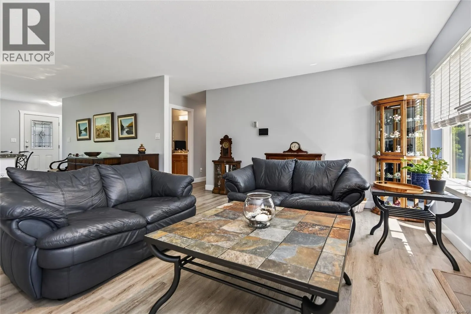 5 Strathcona Crt