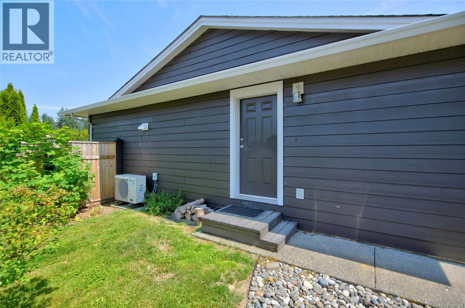 5 Strathcona Crt