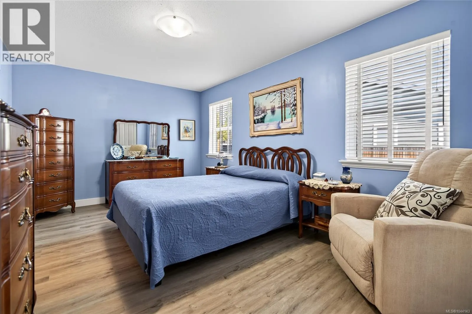 5 Strathcona Crt