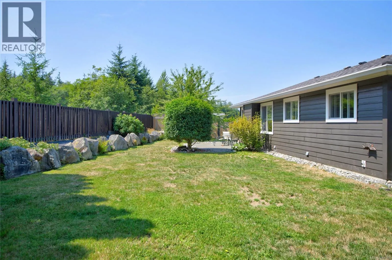 5 Strathcona Crt