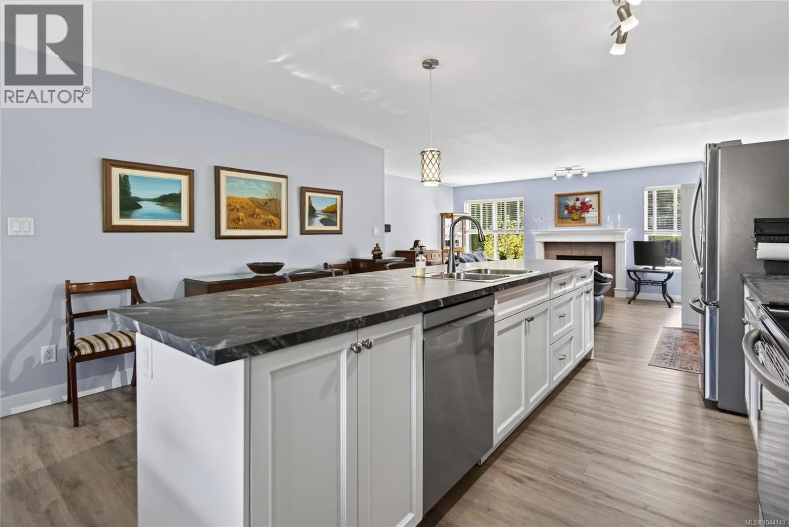 5 Strathcona Crt