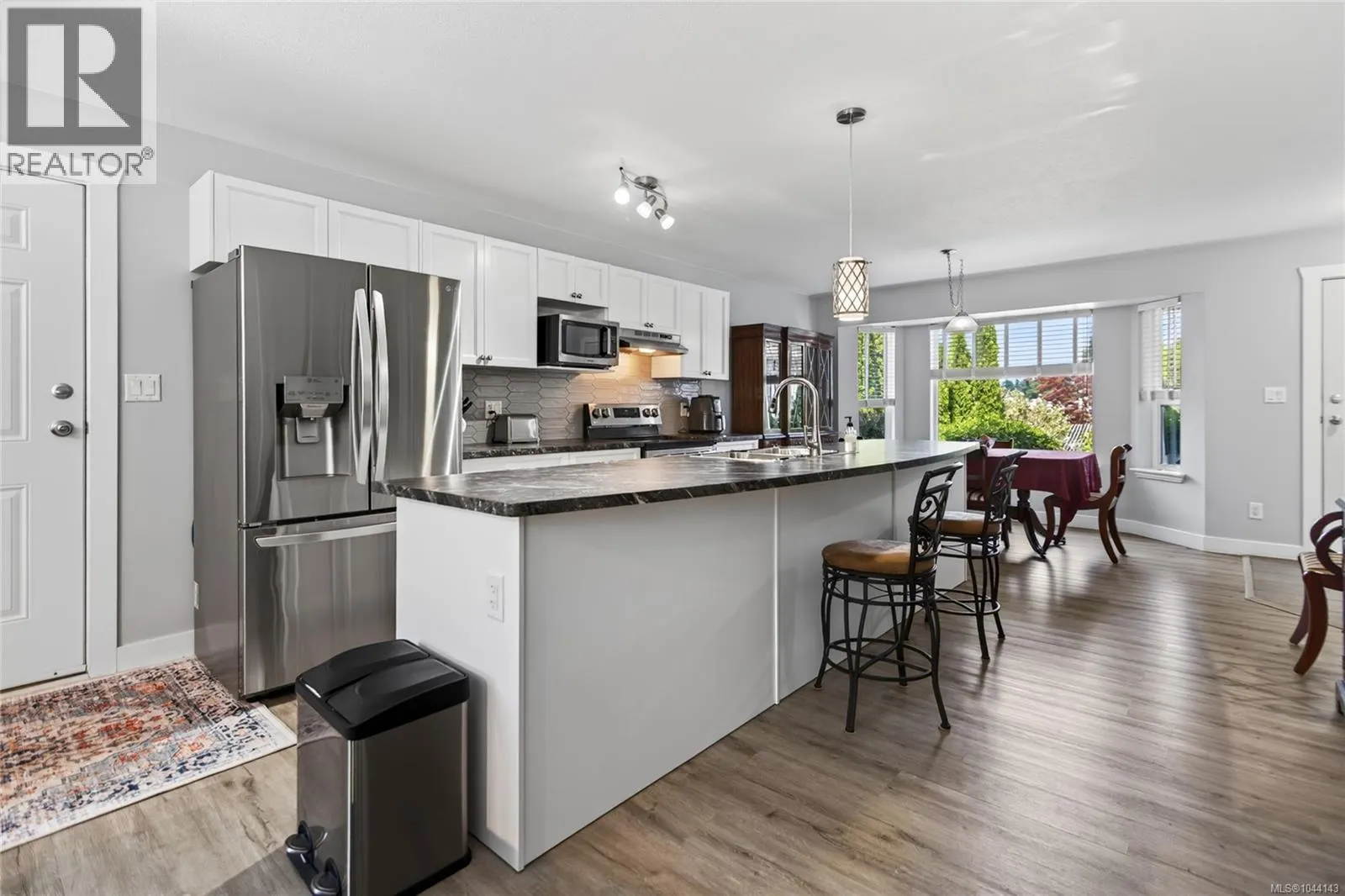 5 Strathcona Crt