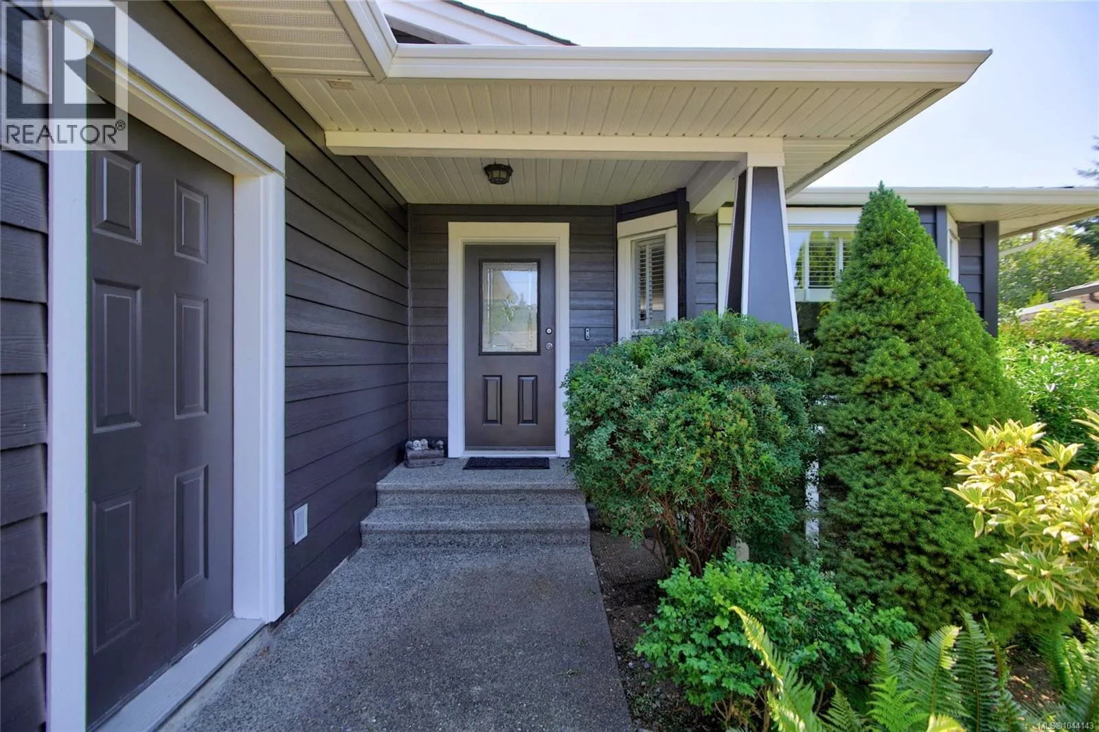 5 Strathcona Crt