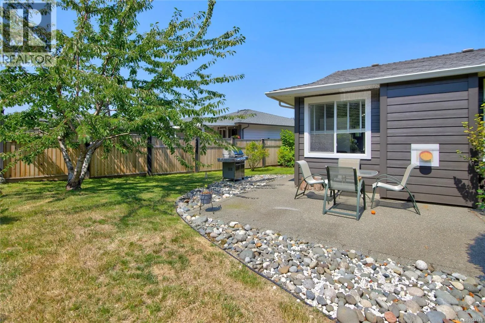 5 Strathcona Crt