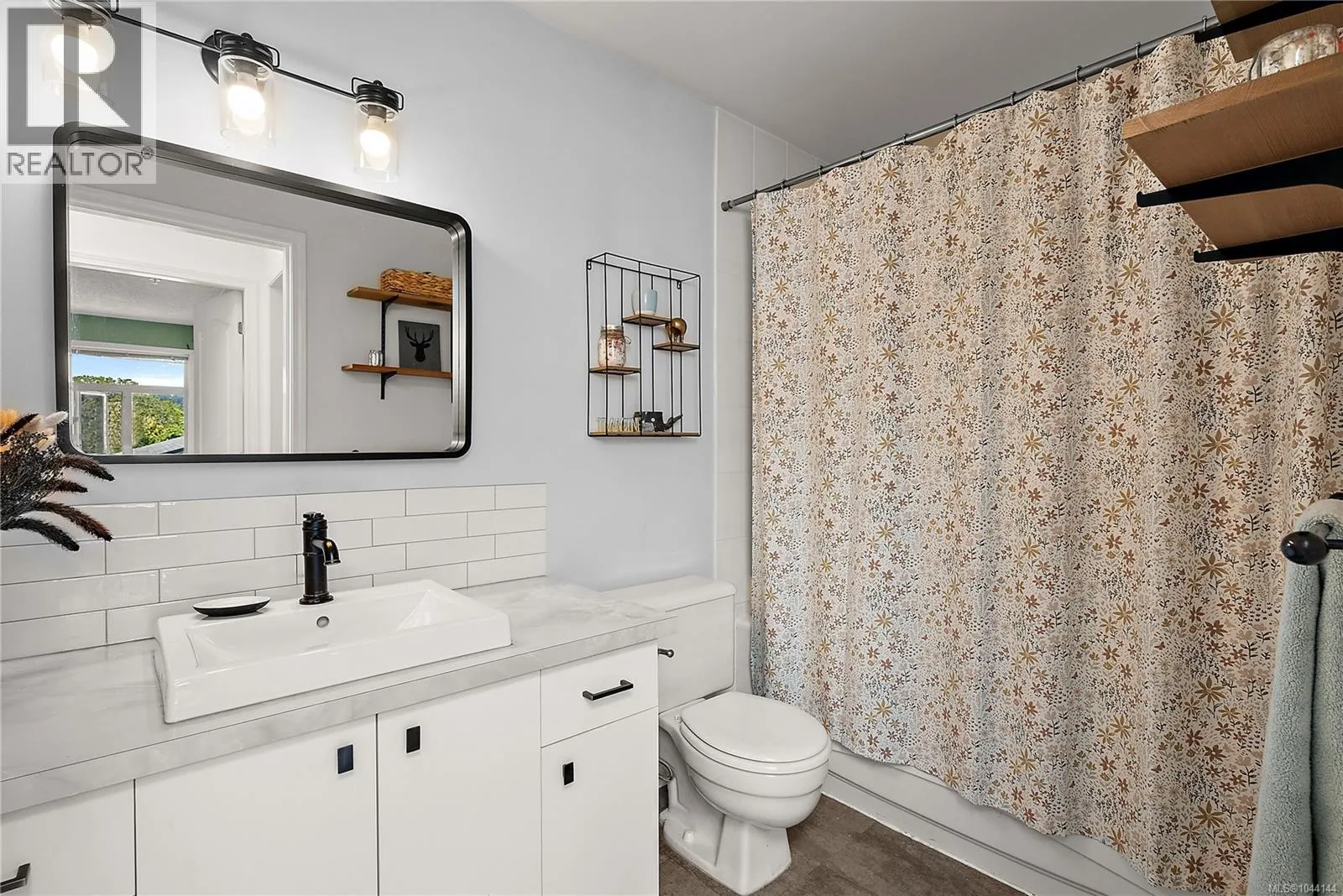 404 1258 Esquimalt Rd
