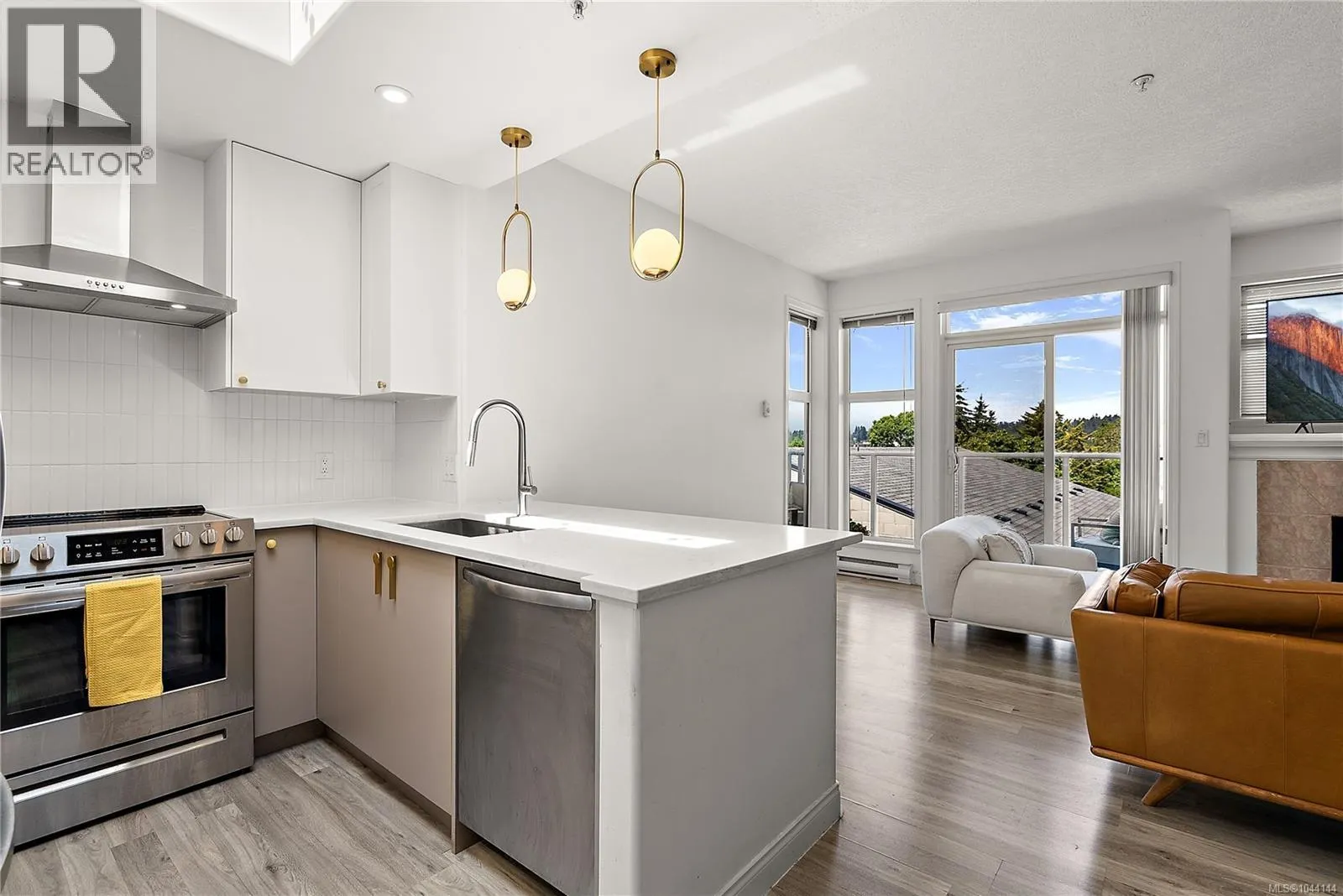 404 1258 Esquimalt Rd