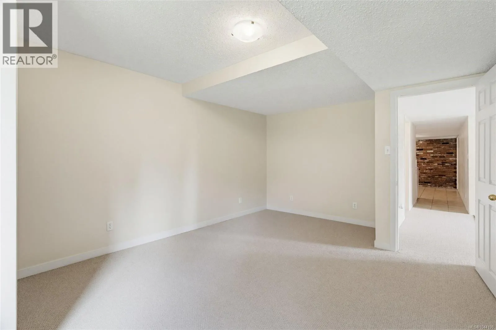 2595 Amanda Pl