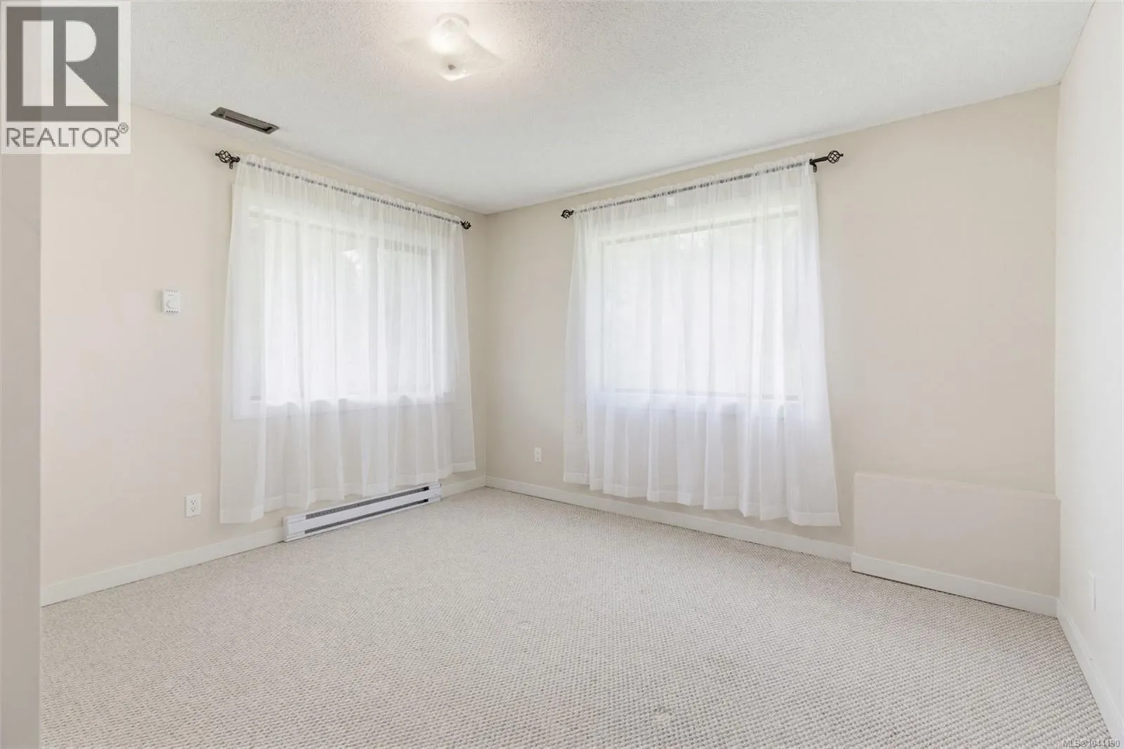 2595 Amanda Pl