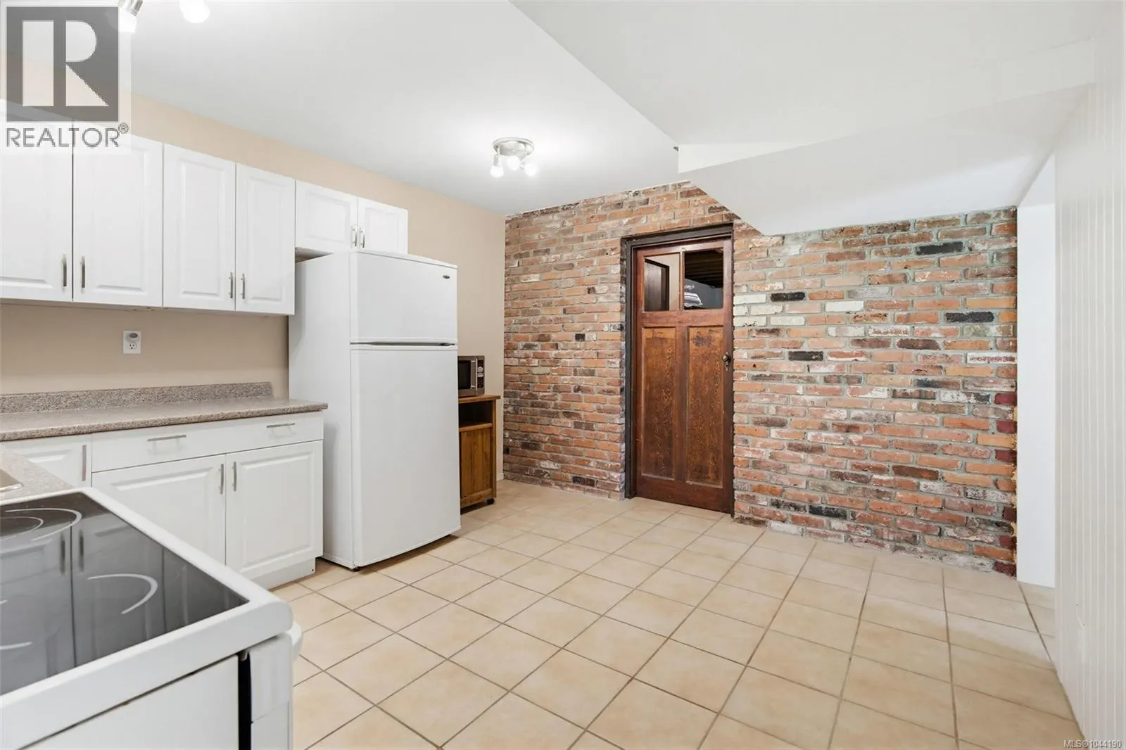 2595 Amanda Pl