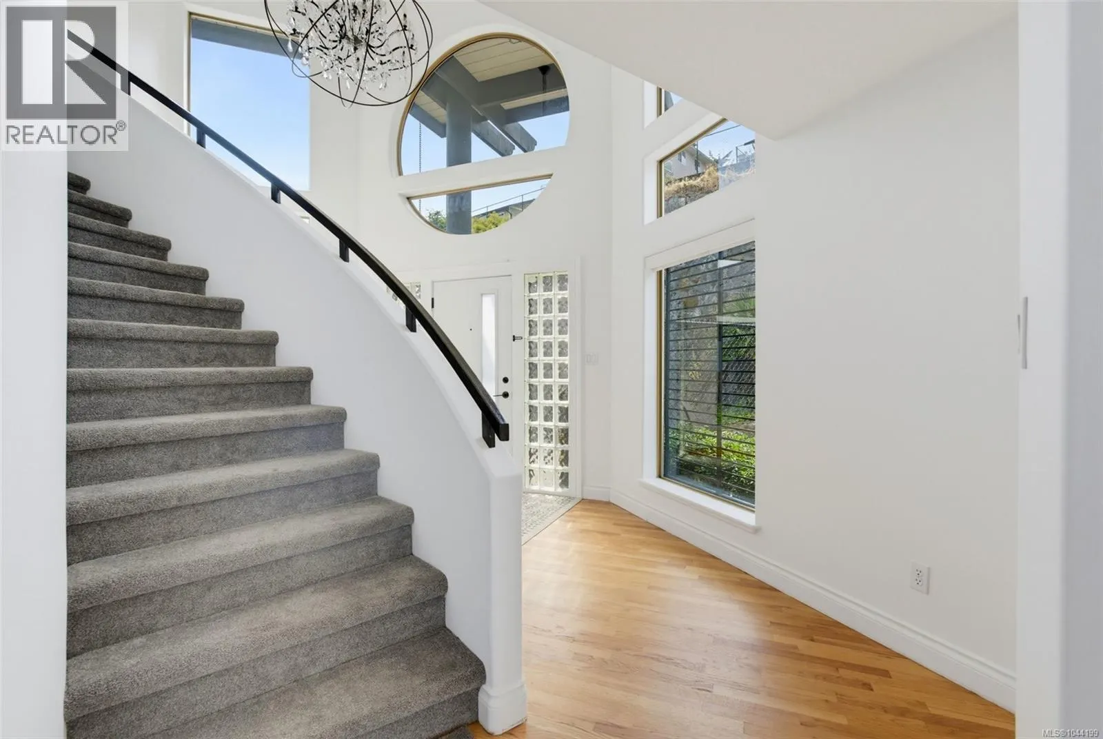 3392 Haida Dr