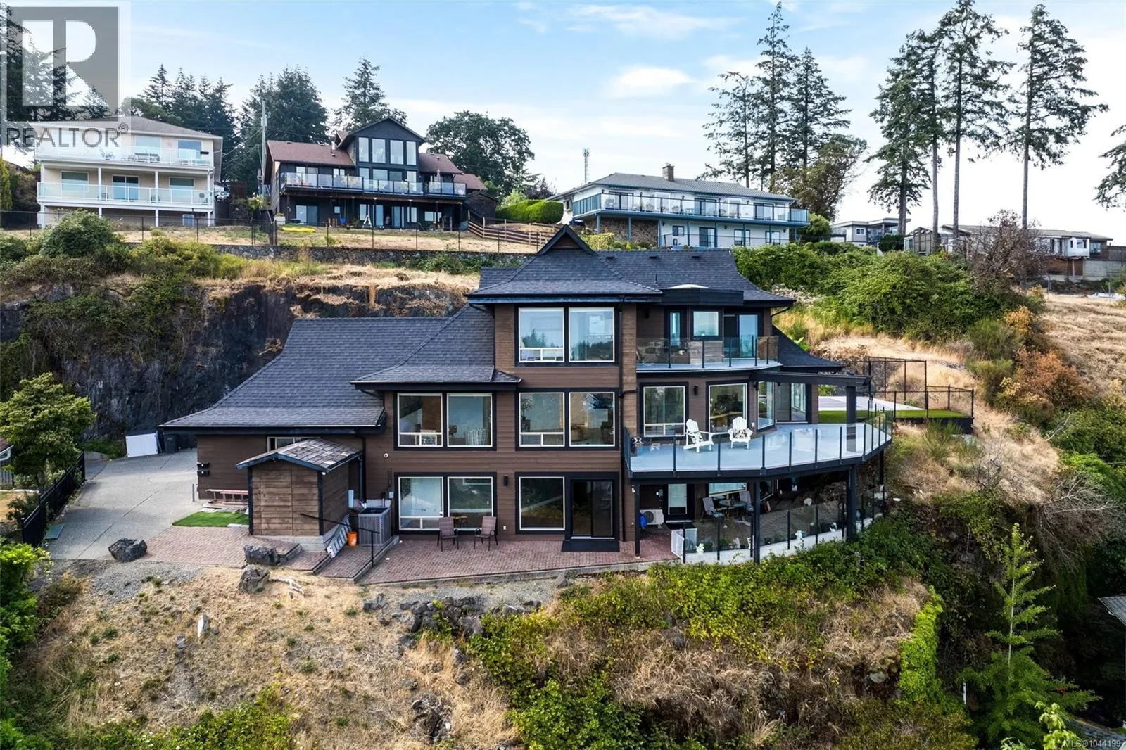 3392 Haida Dr