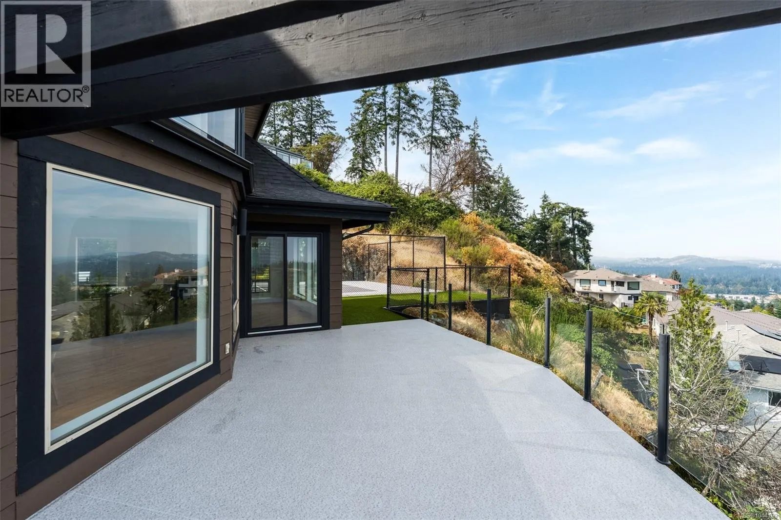 3392 Haida Dr