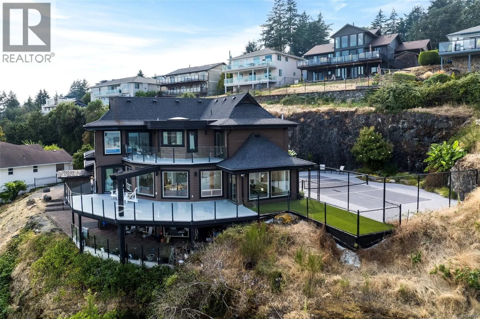3392 Haida Dr