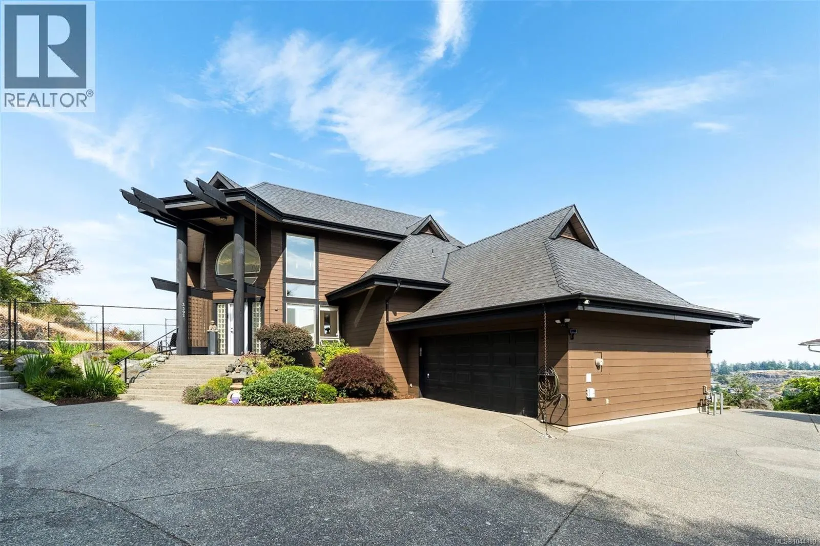 3392 Haida Dr
