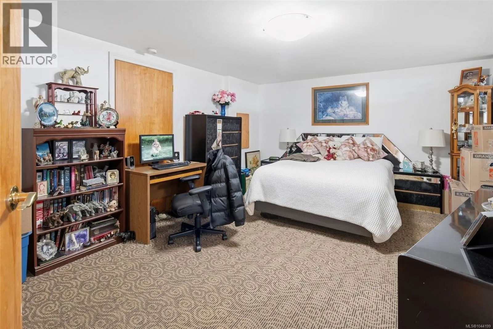 3392 Haida Dr